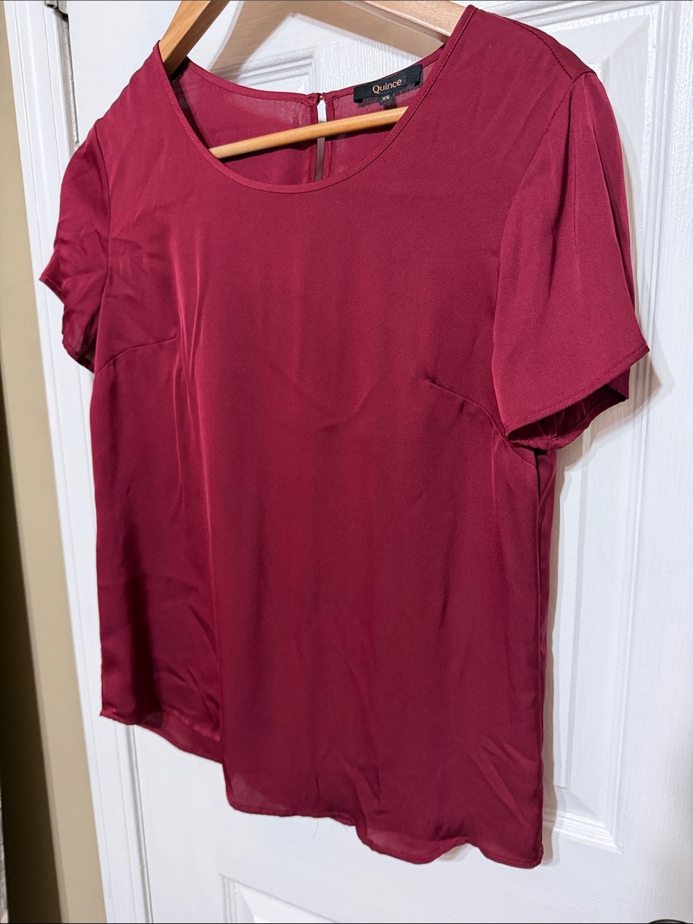 Quince Silk Blend Short-Sleeve Round-Neck Blouse in Wine Red